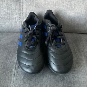 Boys soccer cleats